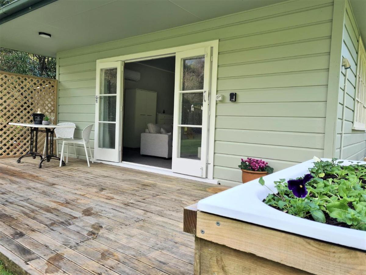 Pyes Pa Studio Apartment Tauranga Exterior foto